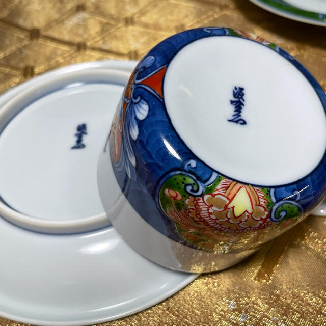 館林源右衛門窯 染錦草花文 緑彩唐草文 カップ&ソーサー 未使用 館林源右衛門窯 染錦草花文 緑彩唐草文 カップ&ソーサー 未使用