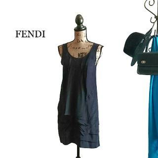 FENDI - 美品フェンディ シルクワンピース40購入価格30万以上の通販｜ラクマ