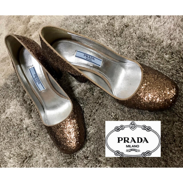 PRADA(プラダ)の【高級】PRADA プラダ グリッターサンダル ゴールド イタリア レディースの靴/シューズ(ハイヒール/パンプス)の商品写真