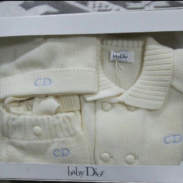 baby Dior ベビーディオール ニット アウター パンツ 帽子 3点セット baby Dior ベビーディオール ニット アウター パンツ 帽子 3点セット
