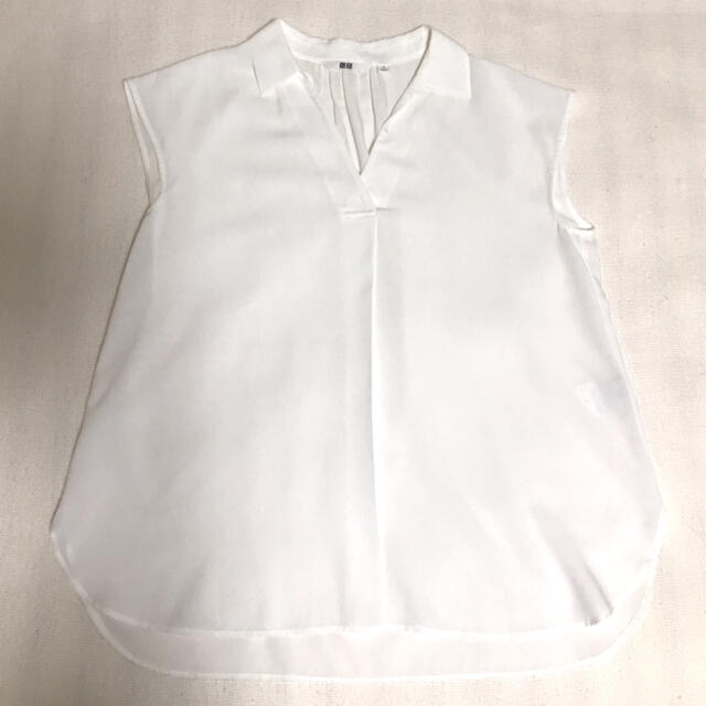 UNIQLO(ユニクロ)の【美品♡】ユニクロ☆白 スキッパーシャツブラウス レディースのトップス(シャツ/ブラウス(半袖/袖なし))の商品写真