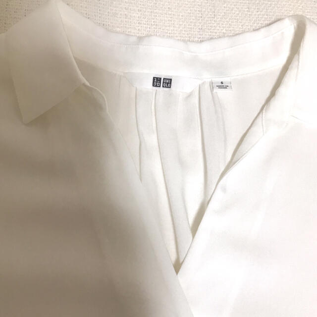 UNIQLO(ユニクロ)の【美品♡】ユニクロ☆白 スキッパーシャツブラウス レディースのトップス(シャツ/ブラウス(半袖/袖なし))の商品写真