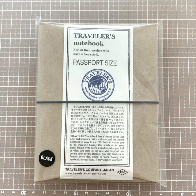 トラベラーズノート　パスポートサイズ　黒 インテリア/住まい/日用品の文房具(ノート/メモ帳/ふせん)の商品写真