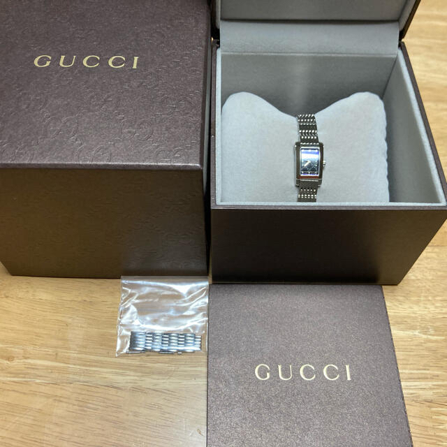 Gucci(グッチ)のRose様専用♪新品＊Gucci グッチ レディース腕時計　 レディースのファッション小物(腕時計)の商品写真