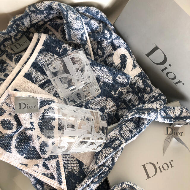 Dior(ディオール)の🤍ディオール　ホーム🤍処分価格💓超希少💖美品✨トロッター柄グラス2個 インテリア/住まい/日用品のキッチン/食器(グラス/カップ)の商品写真