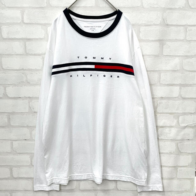 TOMMY HILFIGER(トミーヒルフィガー)の【人気デザイン！】トミーヒルフィガー 長袖 Tシャツ フラッグロゴ  白 L メンズのトップス(Tシャツ/カットソー(七分/長袖))の商品写真