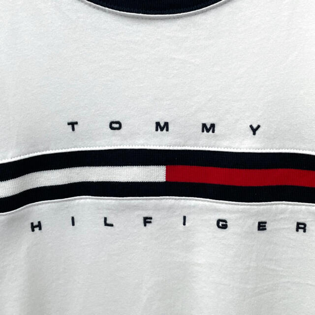 TOMMY HILFIGER(トミーヒルフィガー)の【人気デザイン！】トミーヒルフィガー 長袖 Tシャツ フラッグロゴ  白 L メンズのトップス(Tシャツ/カットソー(七分/長袖))の商品写真