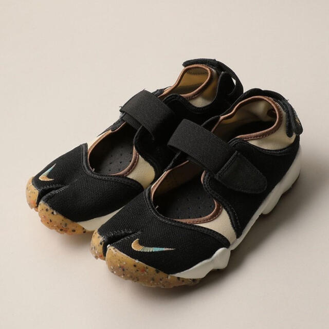 NIKE WMNS AIR RIFT OFF NOIR エアリフト 23靴/シューズ