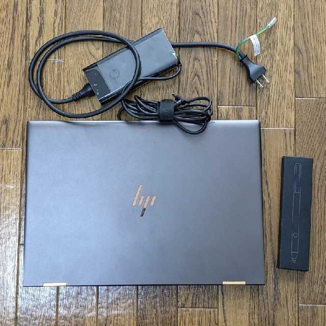 HP(ヒューレットパッカード)のhp Spectre x360 （市販ケース・ペンシル付き） スマホ/家電/カメラのPC/タブレット(ノートPC)の商品写真