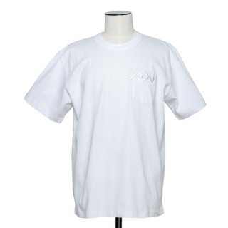 サカイ(sacai)の［限定］sacai x KAWS / Embroidery T-Shirt  3(Tシャツ/カットソー(半袖/袖なし))