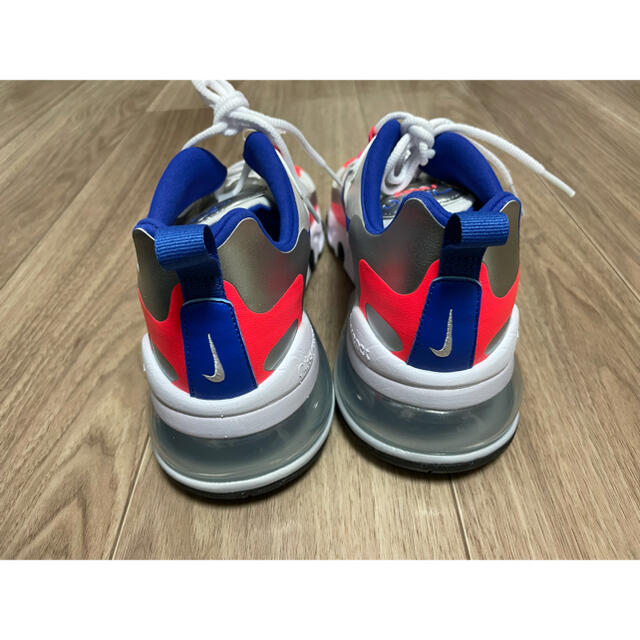 NIKE(ナイキ)の【まー様専用】NIKE W AIRMAX 270 REACT 新品 27.5cm メンズの靴/シューズ(スニーカー)の商品写真