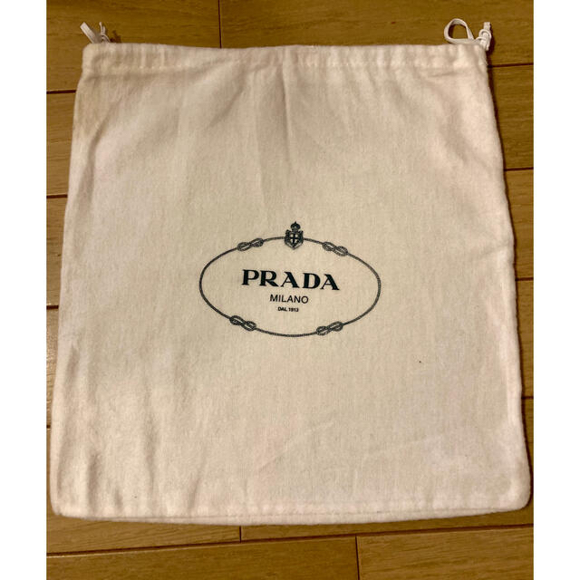 PRADA(プラダ)のプラダ　保存袋　一枚 レディースのバッグ(ショップ袋)の商品写真