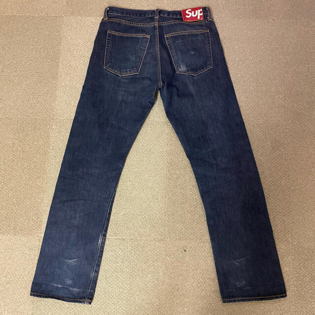 Supreme(シュプリーム)の感謝セール Supreme Rigid Slim Jean 30 ちょい難あり メンズのパンツ(デニム/ジーンズ)の商品写真