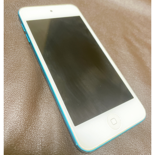 iPod touch(アイポッドタッチ)のiPod touch（第5世代）32G ブルー  スマホ/家電/カメラのオーディオ機器(ポータブルプレーヤー)の商品写真