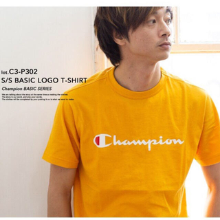 チャンピオン(Champion)の美品　チャンピオン　黄色　tシャツ　古着　Lサイズ　刺繍　オレンジ　ロゴT(Tシャツ/カットソー(半袖/袖なし))
