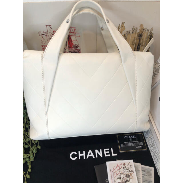 CHANEL - 【専用です☆極美品】シャネル シェブロン ボストンバッグの ...