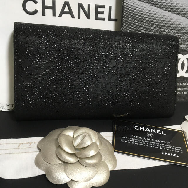 CHANEL(シャネル)のちゃたろ様専用♡超美品★ 完売！シャネル レースイズモア 限定 長財布 正規品 レディースのファッション小物(財布)の商品写真