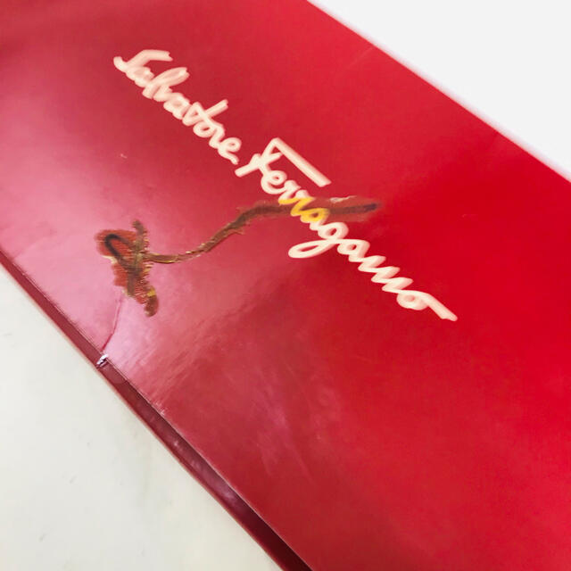 Salvatore Ferragamo - 新品 フェラガモ ハンカチの通販 by VF Salvatore Ferragamo - 新品 フェラガモ ハンカチの通販 by VF