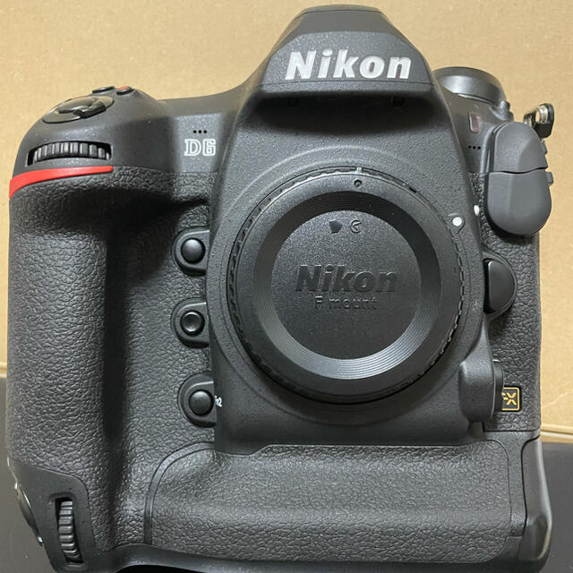 Nikon d6 1/2