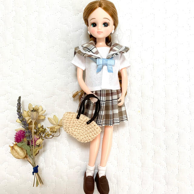 ＊リカちゃん服＊チェック柄セーラー服セット（水色リボン） ハンドメイドのぬいぐるみ/人形(その他)の商品写真