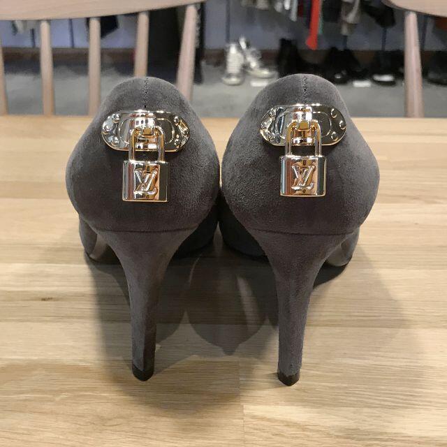 ぴんやま様の 美品 ルイヴィトン パンプス グレー 35.5 22cm  レディースの靴/シューズ(ハイヒール/パンプス)の商品写真