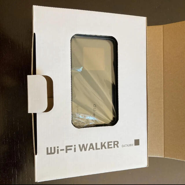 au(エーユー)のau Wi-Fi WALKER DATA08W 新品未使用 スマホ/家電/カメラのスマホアクセサリー(その他)の商品写真