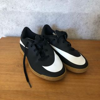 ナイキ(NIKE)のNIKEフットサルシューズ23㎝(シューズ)