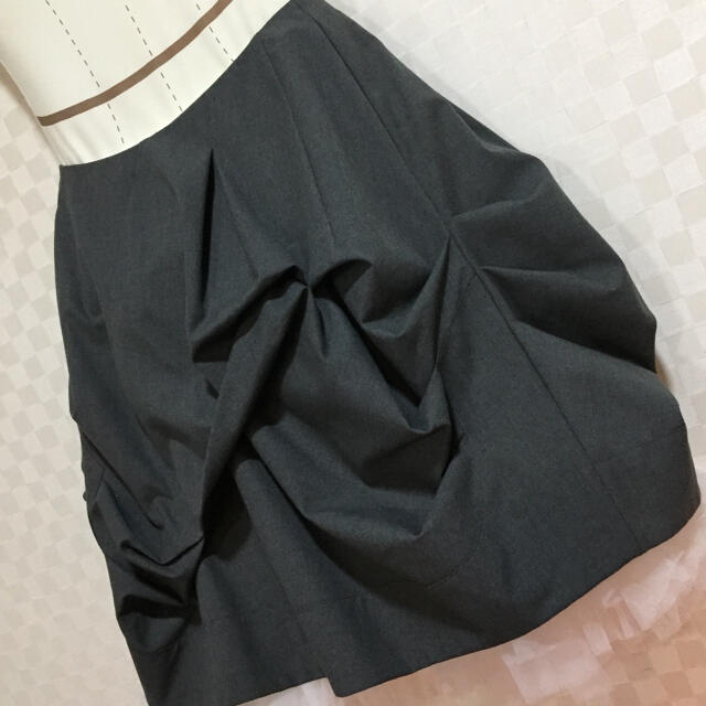 FOXEY(フォクシー)の極美品 定価50,600円 FOXEY NEW YORK タキシードフリル レディースのスカート(ひざ丈スカート)の商品写真