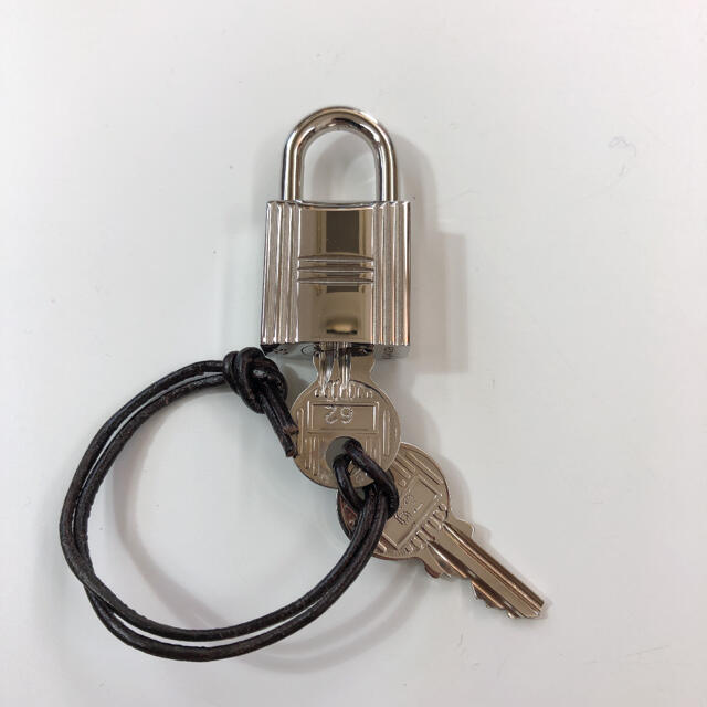 美品 HERMES カデナ 南京錠 62 キー×2 美品 HERMES カデナ 南京錠 62 キー×2
