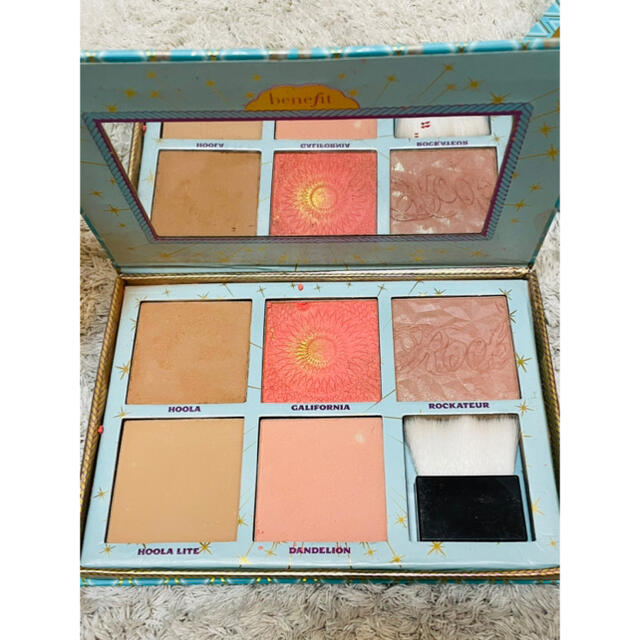 Benefit(ベネフィット)のBenefit Cheek Paradeチーク＆ブロンザーパレット コスメ/美容のベースメイク/化粧品(チーク)の商品写真