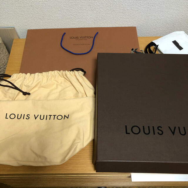 LOUIS VUITTON(ルイヴィトン)の⭐️Louis VUITTON ルイヴィトン ロブスト2 黒エピ メンズのバッグ(ビジネスバッグ)の商品写真