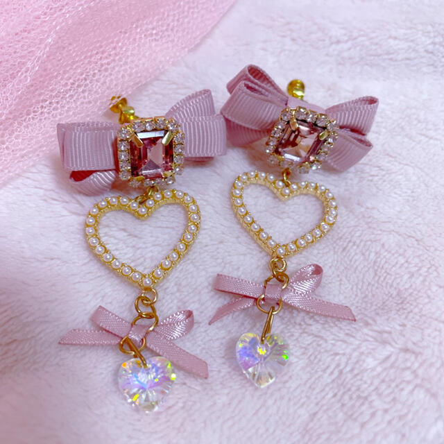 LIZ LISA(リズリサ)のリズリサ  ハートパールイヤリング　ピンク レディースのアクセサリー(イヤリング)の商品写真