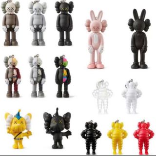 メディコムトイ(MEDICOM TOY)のkaws tokyo first 限定キーホルダー15種類セット(キーホルダー)