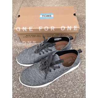 トムズ(TOMS)の未使用近い　トムス　TOMS  スニーカー  シューズ　スリッポン　27cm(スニーカー)