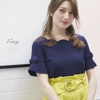 トッコ(tocco)のトッコクローゼット スカラップネック袖リボンリブニットソー♡袖口フレア＆リボン (カットソー(半袖/袖なし))