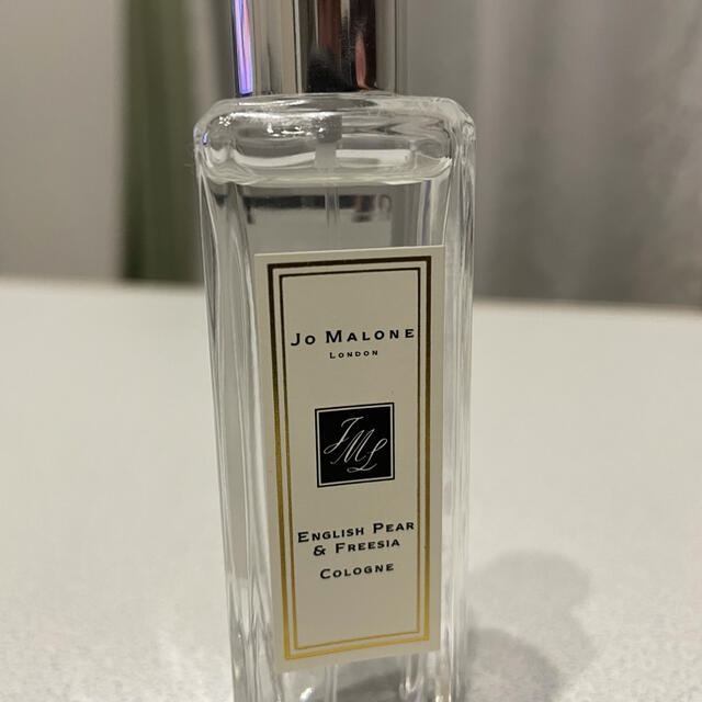 Jo Malone(ジョーマローン)の限定値下げjomaloneLONDON イングリッシュペアー&フリージアコロン コスメ/美容の香水(香水(女性用))の商品写真