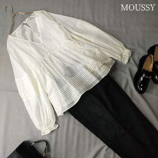 マウジー(moussy)のセール★定価7980円 未使用品 マウジー ボリュームスリーブスモックブラウス(シャツ/ブラウス(長袖/七分))