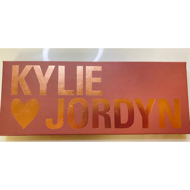 Kylie Cosmetics(カイリーコスメティックス)のカイリー　アイシャドウパレット　アイシャドウ　kylie jordyn コスメ/美容のベースメイク/化粧品(アイシャドウ)の商品写真