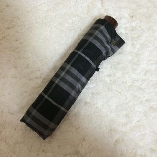 バーバリー(BURBERRY)のBurberry 折り畳み傘 未使用品(傘)