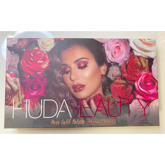 Sephora(セフォラ)のhuda beauty rose gold アイシャドウパレット　海外コスメ　 コスメ/美容のベースメイク/化粧品(アイシャドウ)の商品写真