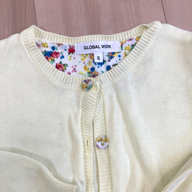 GLOBAL WORK(グローバルワーク)のglobalwork  カーディガン　花柄　Sサイズ キッズ/ベビー/マタニティのキッズ服女の子用(90cm~)(カーディガン)の商品写真