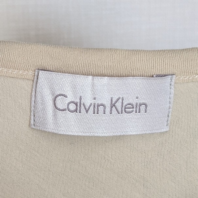 Calvin Klein(カルバンクライン)の【透かし★ベージュ】バレエのレッスン着にも✦✧中古✧✦ レディースのトップス(カットソー(半袖/袖なし))の商品写真