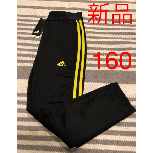 adidas(アディダス)の新品　アディダス　160 3ストライプス　TIROパンツ　ジャージ キッズ/ベビー/マタニティのキッズ服男の子用(90cm~)(パンツ/スパッツ)の商品写真