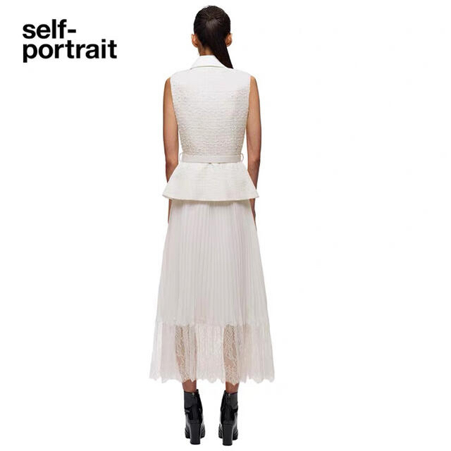 SELF PORTRAIT(セルフポートレイト)の❤️ 正規品Selfportrait21新作新品タグ付き★白ロングワンピース2色 レディースのワンピース(ロングワンピース/マキシワンピース)の商品写真