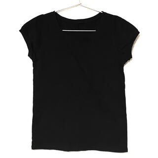 エイチアンドエム(H&M)のTシャツ　黒(Tシャツ(半袖/袖なし))
