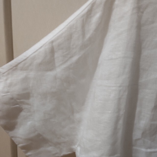 MUJI (無印良品)(ムジルシリョウヒン)の🉐麻　半袖ブラウスM-L　白 レディースのトップス(シャツ/ブラウス(半袖/袖なし))の商品写真