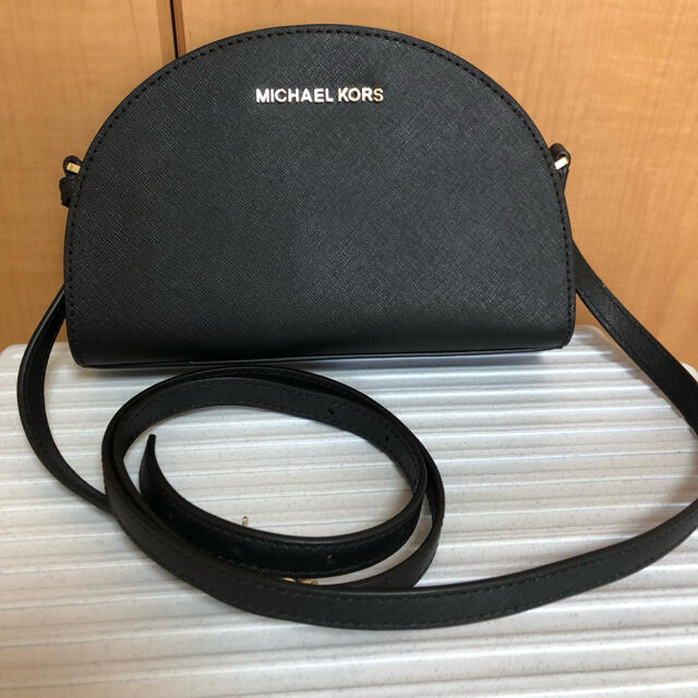 Michael Kors(マイケルコース)のマイケルコース　ショルダーバッグ　ブラック　新品未使用 レディースのバッグ(ショルダーバッグ)の商品写真