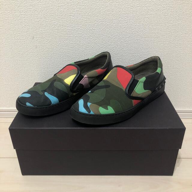 VALENTINO(ヴァレンティノ)のヴァレンティノ  迷彩　デッキ　スリッポン　スニーカー　美品　メンズ　レディース メンズの靴/シューズ(スニーカー)の商品写真