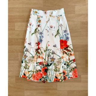 ザラ(ZARA)のZARA花柄スカート(ひざ丈スカート)