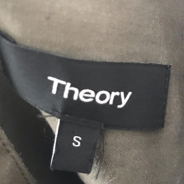 theory(セオリー)のtheory カーキ　半袖　シャツ　美品 レディースのトップス(Tシャツ(半袖/袖なし))の商品写真